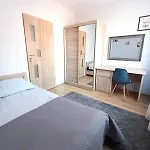 ,dom Caloroczny Aga アパート *