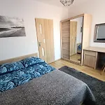 ,dom Caloroczny Aga アパート *