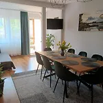 ,dom Caloroczny Aga アパート